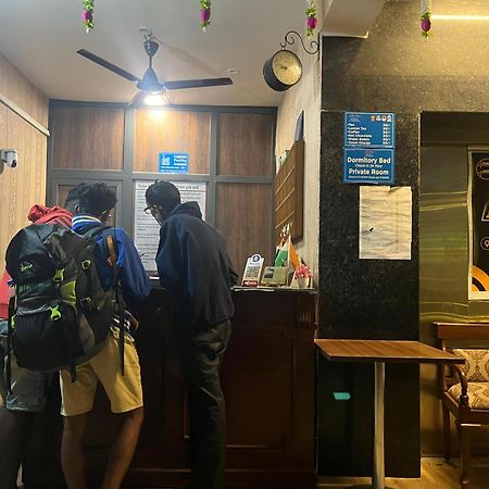 Homestay Ac Dormitory New Delhi Exteriör bild