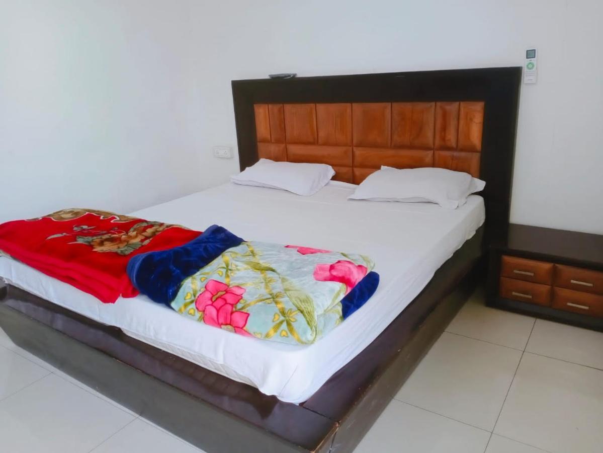 Homestay Ac Dormitory New Delhi Exteriör bild