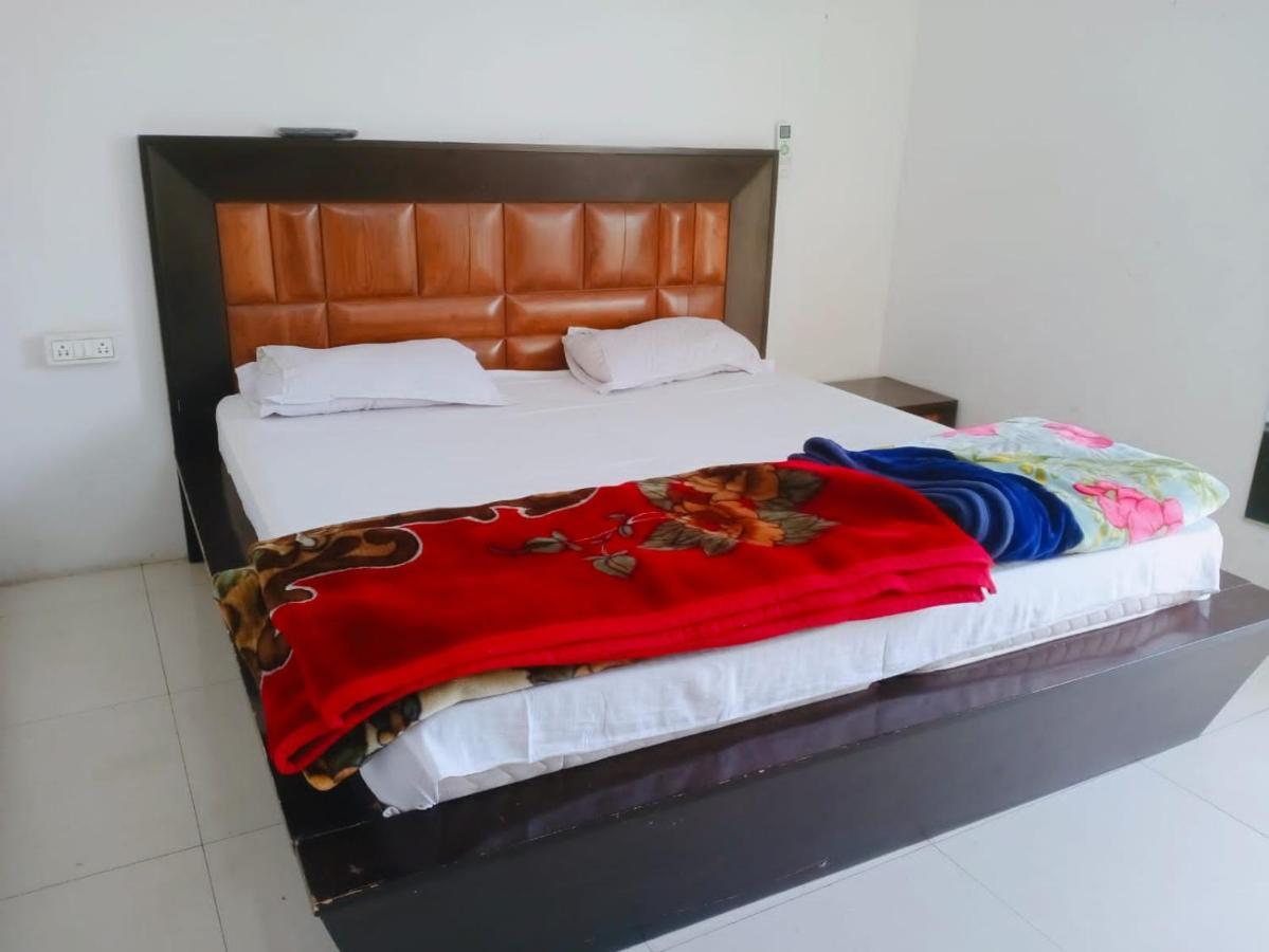 Homestay Ac Dormitory New Delhi Exteriör bild
