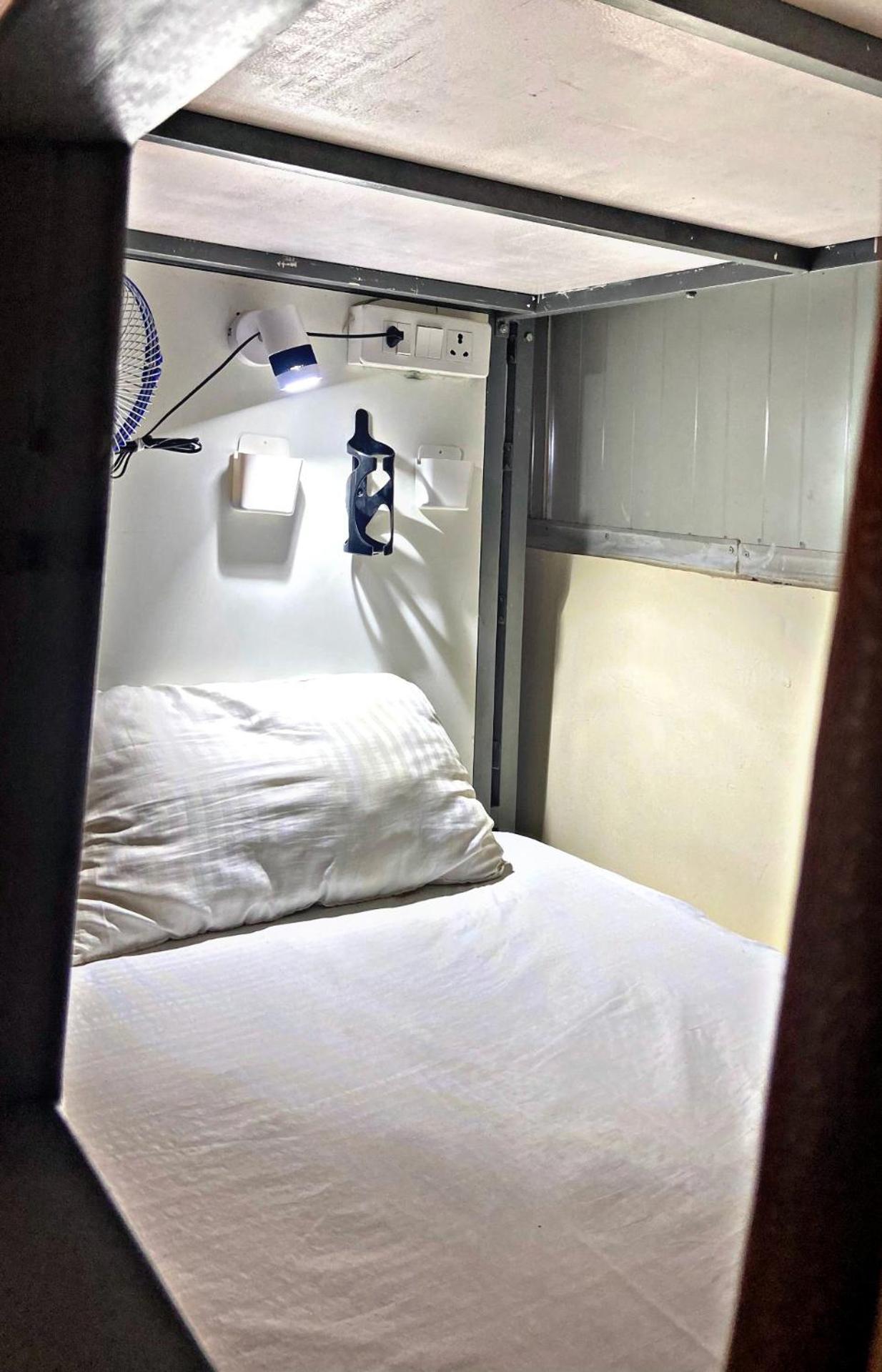 Homestay Ac Dormitory New Delhi Exteriör bild