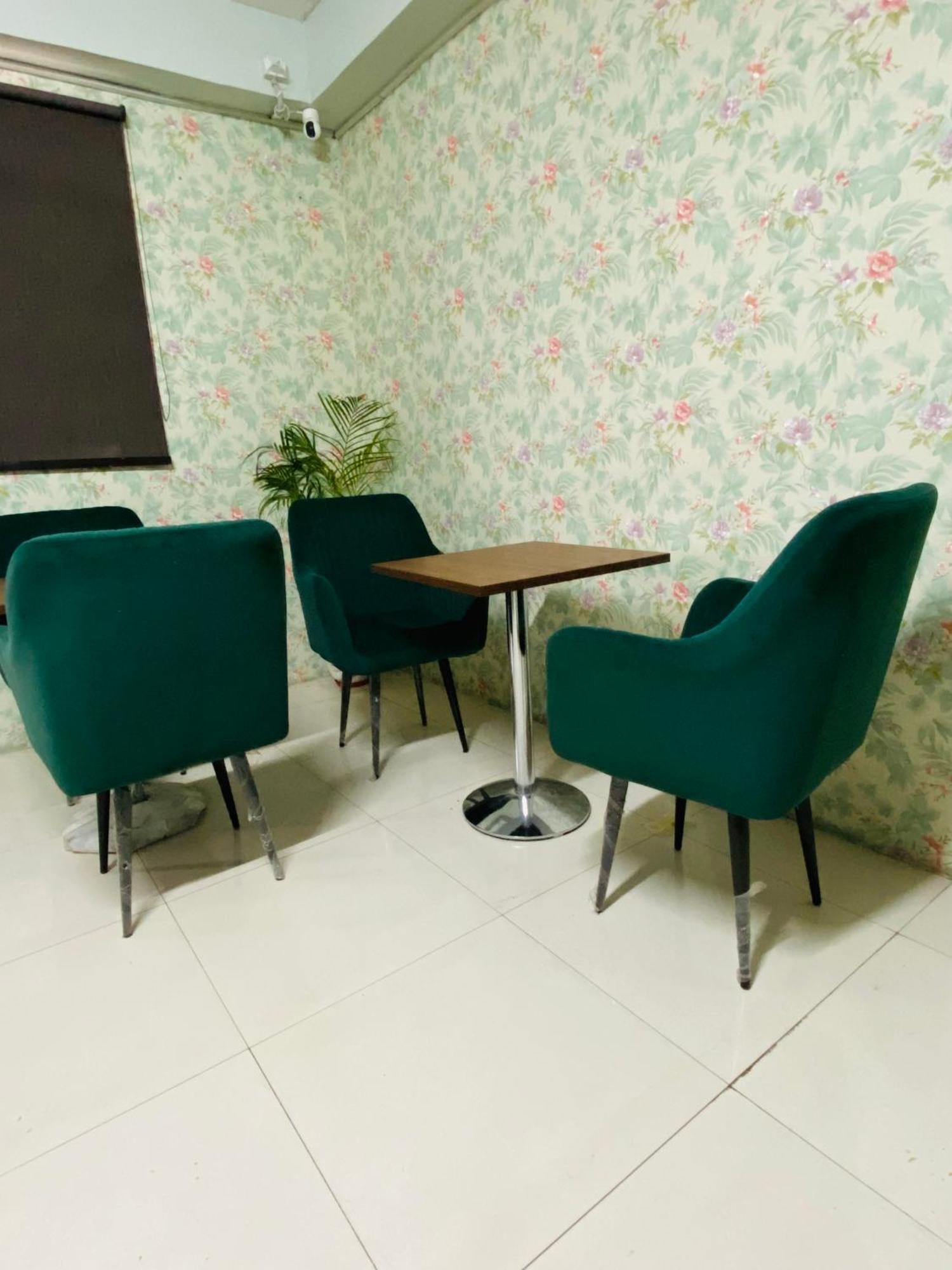 Homestay Ac Dormitory New Delhi Exteriör bild