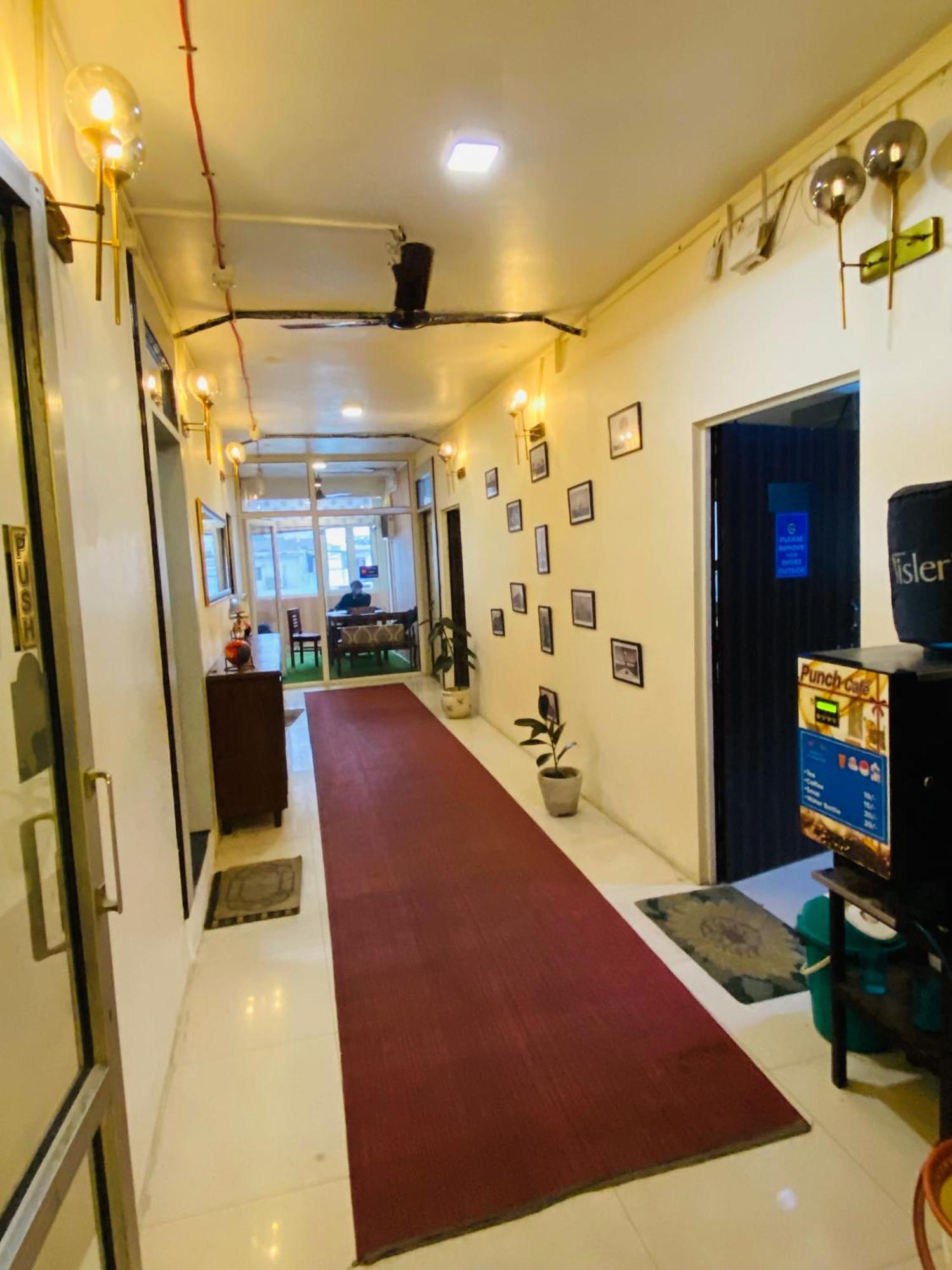 Homestay Ac Dormitory New Delhi Exteriör bild
