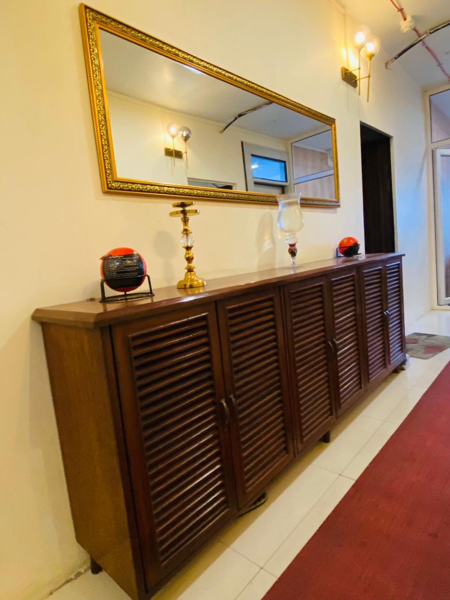 Homestay Ac Dormitory New Delhi Exteriör bild
